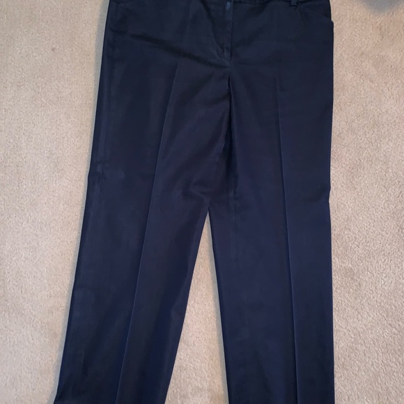 Peter Nygard Navy pants - Picture 2 of 4